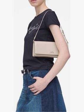 Marc Jacobs Leather Shoulder Bag in Beige
